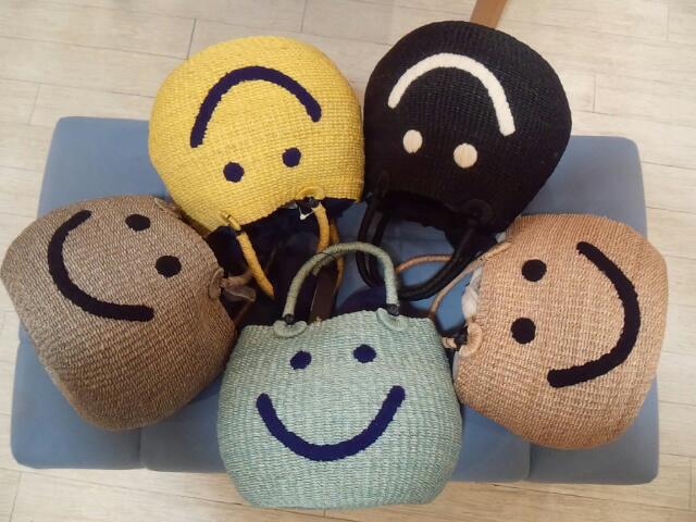 a-jolie/アジョリー カゴバック スマイル ニコちゃん 黒 【超美品】a