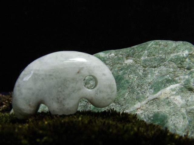 獣型勾玉
