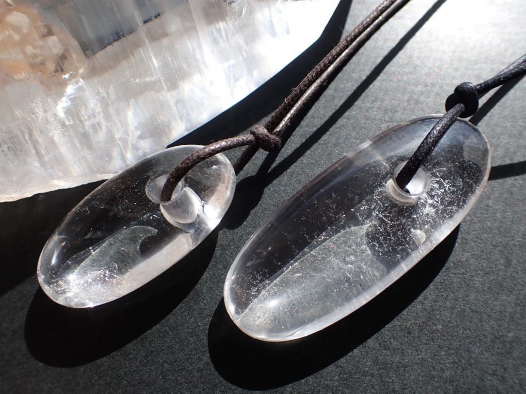 新着製品＞水晶＆茶水晶小型大珠とミニ大珠、カラコルム水晶