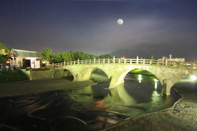 中秋の名月と石橋