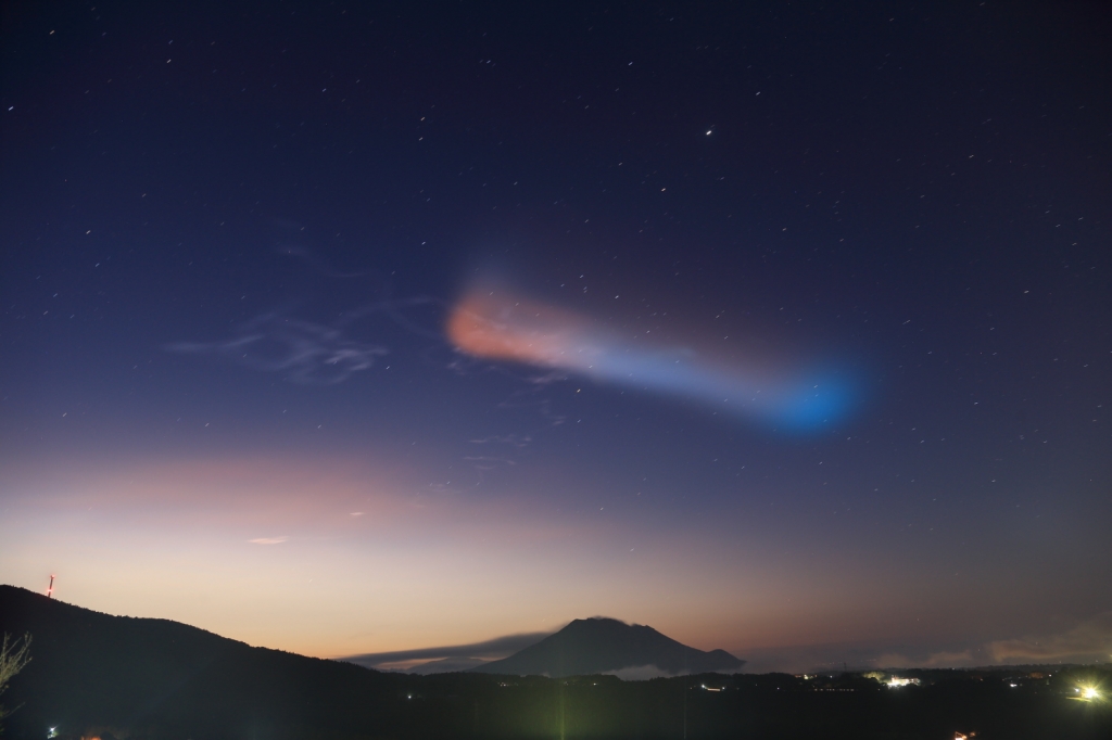 イプシロン3号機打上げ.後のロケット雲(karan)