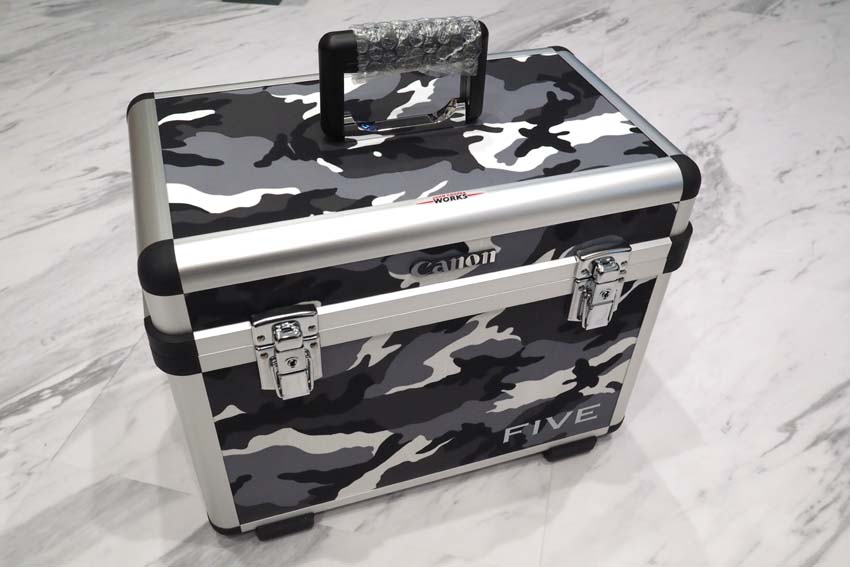 Canon FIVE 迷彩柄オリジナルアルミトランク Yahoo!オークション -「canon アルミトランク」(ハードケース