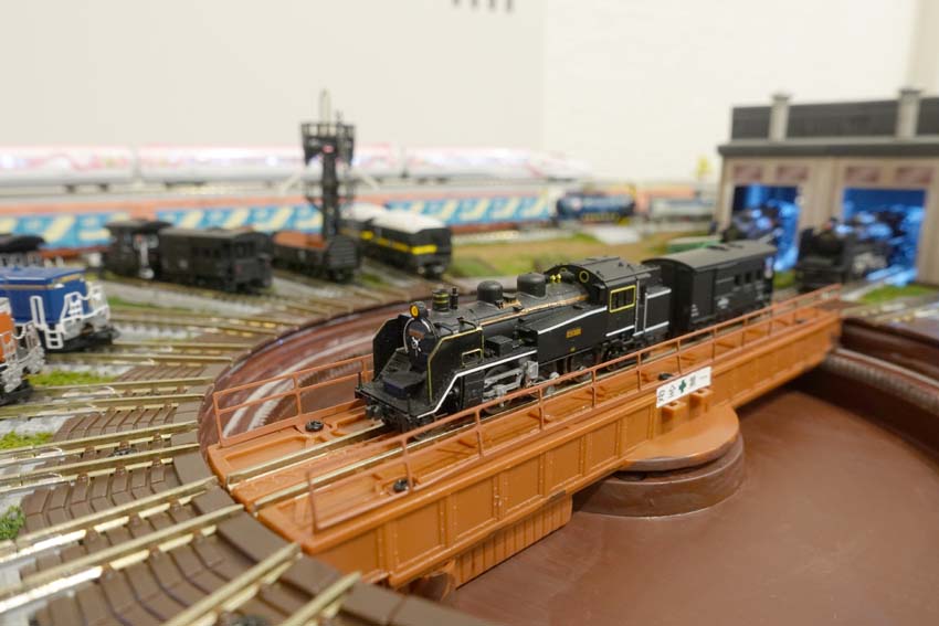 昭和レトロ　Zゲージ　蒸気機関車　貨車　ミニチュア　森永？　ジオラマに　鉄道模型 昭和レトロ Zゲージ 蒸気機関車 貨車 ミニチュア 森永