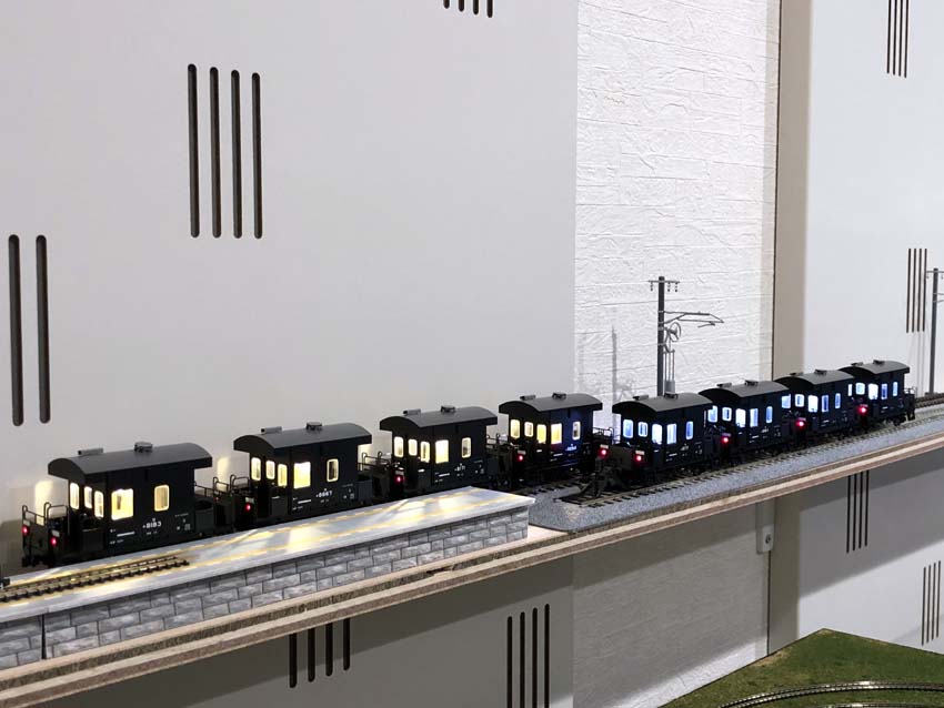 国鉄 ヨ8000形貨車【車掌車】への室内灯の取付け方法について