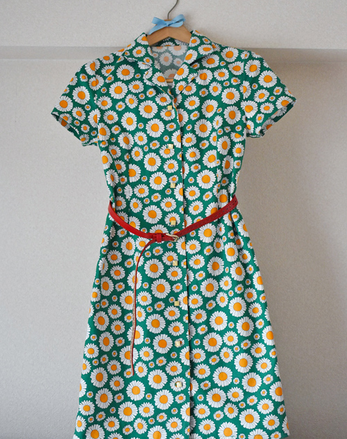 マーガレット柄のシャツドレス 縫ーベルヴァーグ