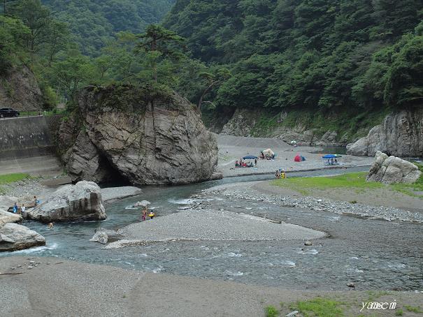 お蝶ヶ穴