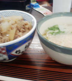 うど〜んぎゅ〜ど〜ん