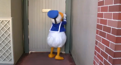 ディズニーの噂・裏技・裏話_ドナルドとデイジーのお茶目なやり取り