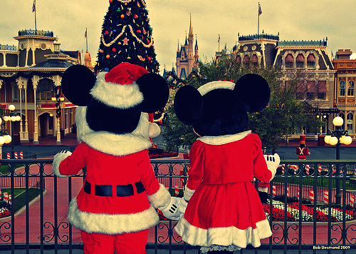 ディズニーの噂・裏技・裏話_一度は行ってみたい海外のディズニークリスマス