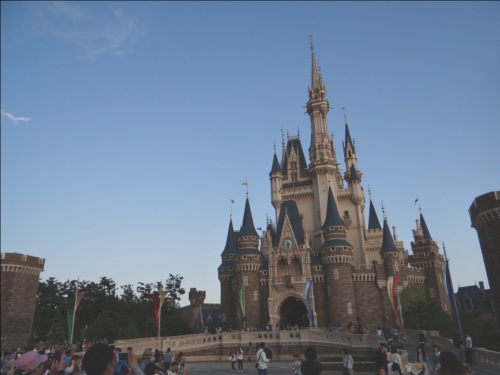 ディズニーの噂・裏技・裏話_シンデレラ城とダブルレインボーのコラボが美しすぎると話題に