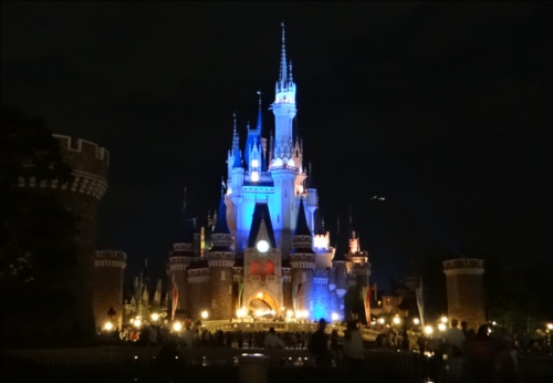 ディズニーの噂・裏技・裏話_シンデレラ城の頭頂部にはアンテナが設置されている