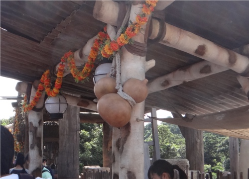 ディズニーの噂・裏技・裏話_ディズニーシーでドリンクワゴンのひょうたんが隠れミッキーに