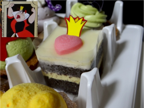 ディズニーの噂・裏技・裏話_ハロウィーン限定プチケーキセット(銀座コージーコーナー)