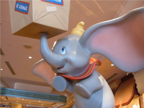 ディズニーの噂・裏技・裏話_オリエンタルランドの会長・加賀見俊夫がダンボ好きな理由