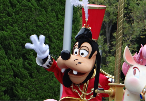 ディズニーの噂・裏技・裏話_アウラニ・ディズニーのグーフィーはどんな帽子をかぶっているのか