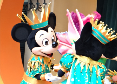 ディズニー雑学・トリビア・裏話_ミッキーが超過重労働!?分身しなきゃ対応不可能なスケジュールが組まれていた!