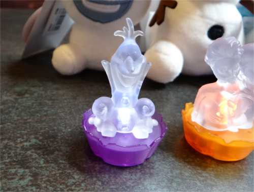 トゥーンタウンのアナ雪ガチャ(オラフ)