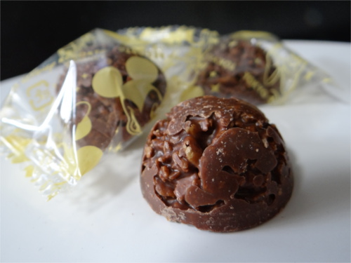 ディズニーリゾートでイチオシのグッズランキングTOP10_チョコクランチ1
