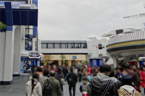 ディズニーランドではゲスト参加型の防災訓練が行われている_1