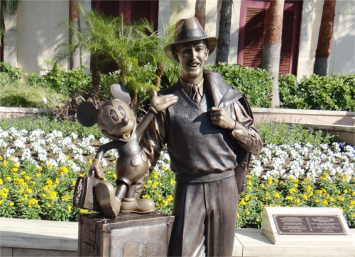 そもそもなんで「ディズニー」なの?ディズニーの名前の由来