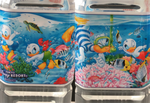 パークで販売中の「アルカリイオンの水」に隠れミッキー_1