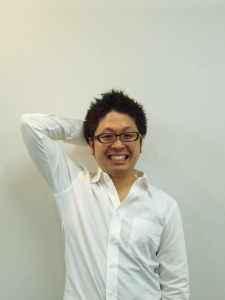 戸井田雄
