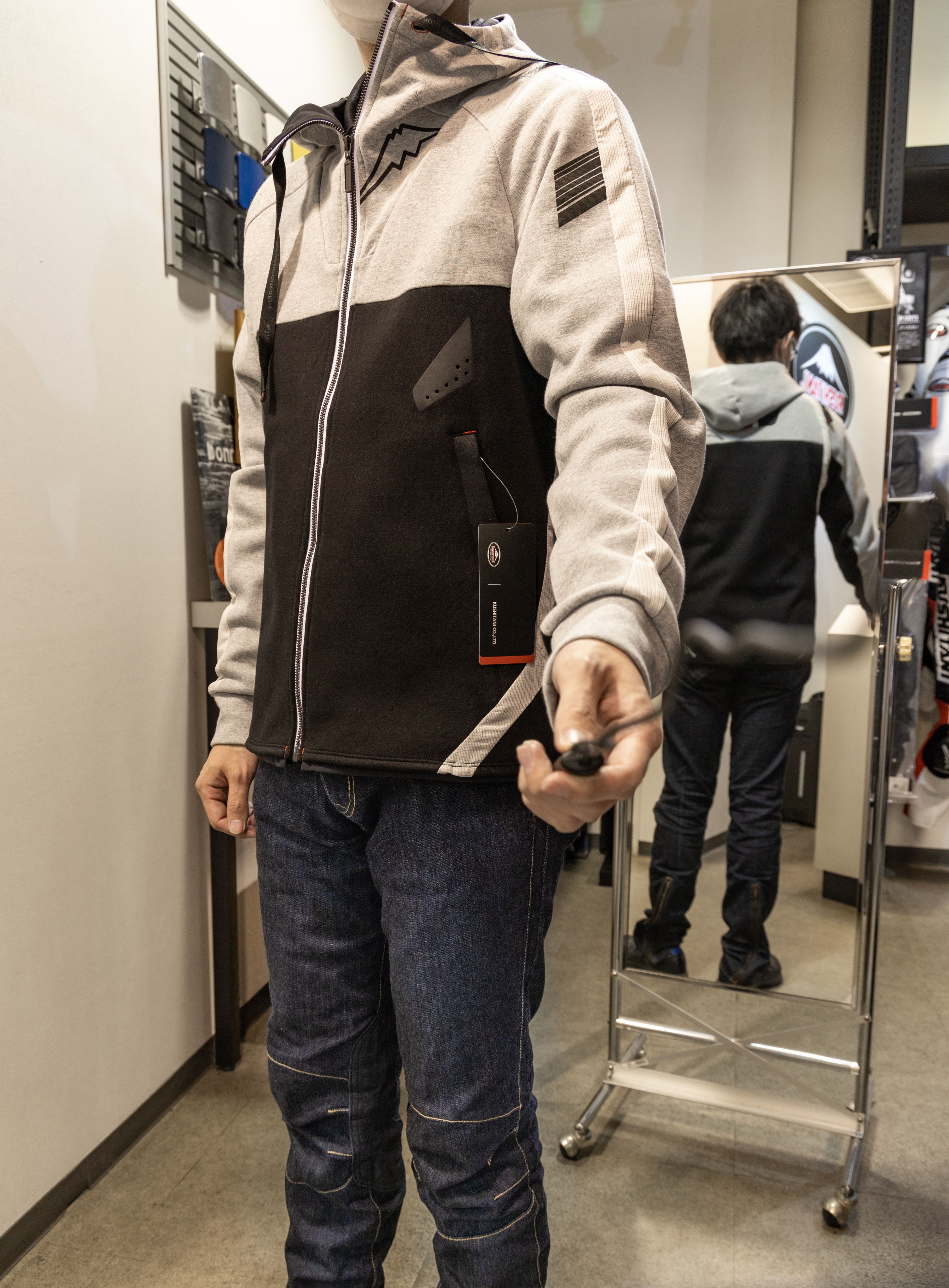 クシタニ　KUSHITANI レブロフーディーボーダー　　即完売品　灰✖️黒 K-1995 レブロフーディーボーダー入荷！:KUSHITANI三鷹店