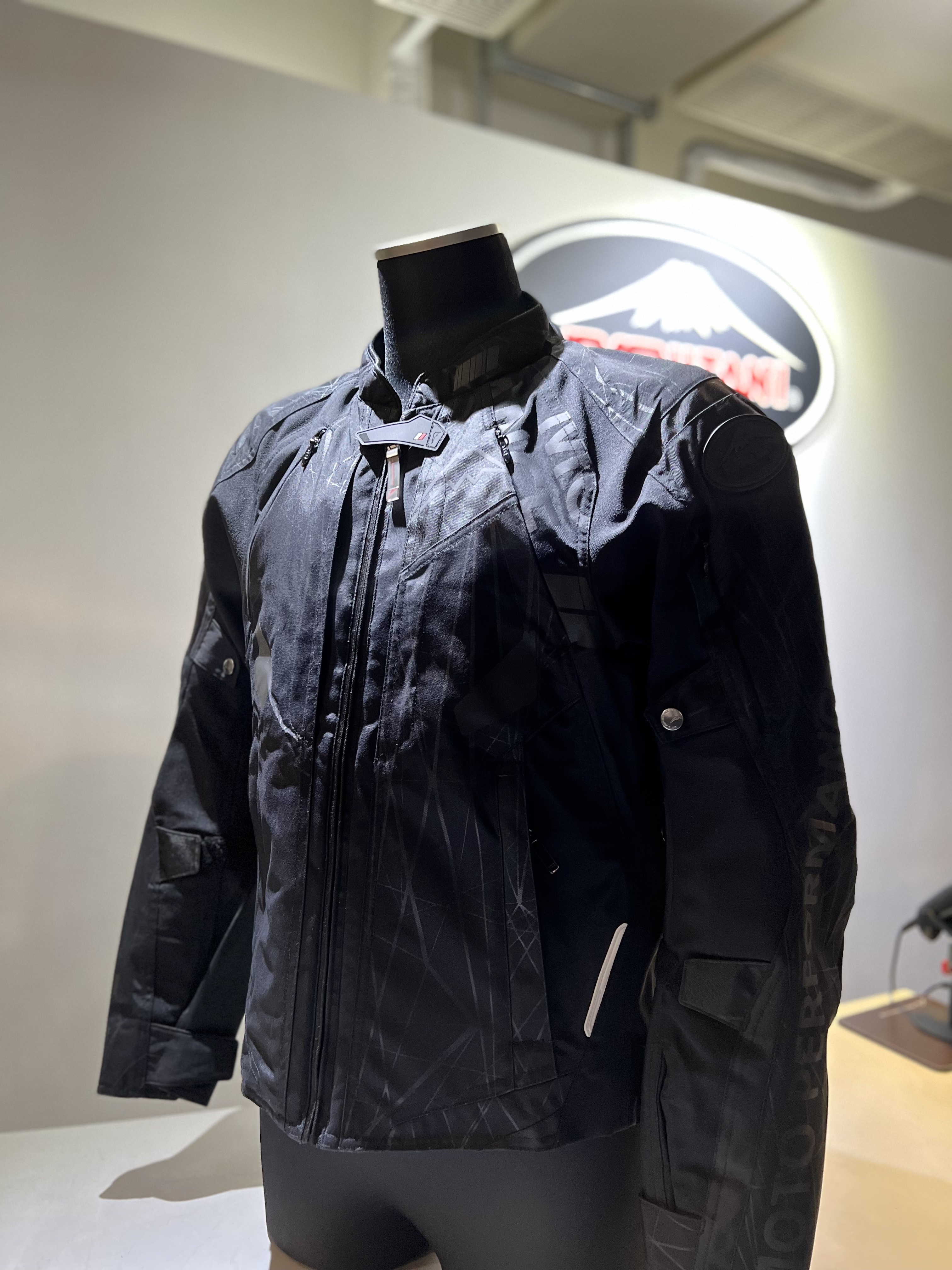 人馬一体強化装具(K-2380 コンテンドジャケット) KUSHITANI世田谷店