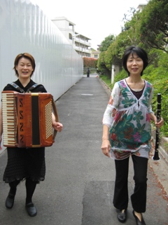歩く