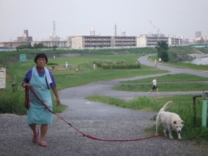 赤い糸で結ばれた二人