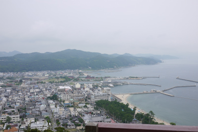 天守台からの洲本港の風景