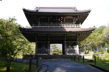 林泉寺山門