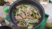 ソーセージときのこの野菜炒め