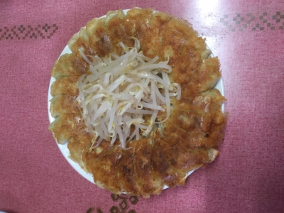 むつ菊特大餃子