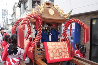 子供屋台です。