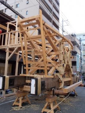大船鉾、鉾建て