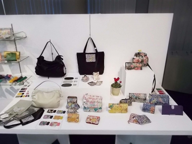 はるべ harube 東京展示会 たとかーふ クリスタル 財布 バッグ