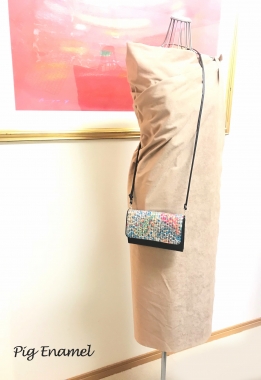 はるべ Harube Pigエナメルお財布ポシェット