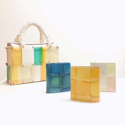 はるべ Harube キューブエナメル 折財布
