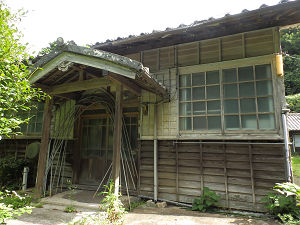 医4