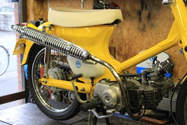 アップマフラー | スーパーカブのカスタムin京都モトブラン ブログ