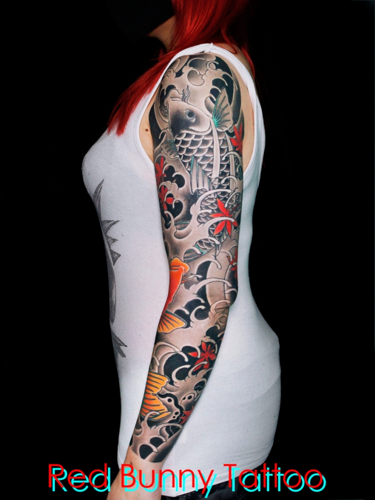 女刺青 鯉と紅葉の刺青・和彫り 女性の刺青 traditional japanese tattoo female | 刺青blog 東京 吉祥寺  Redbunnytattoo(和彫りのデザイン・画像を紹介)