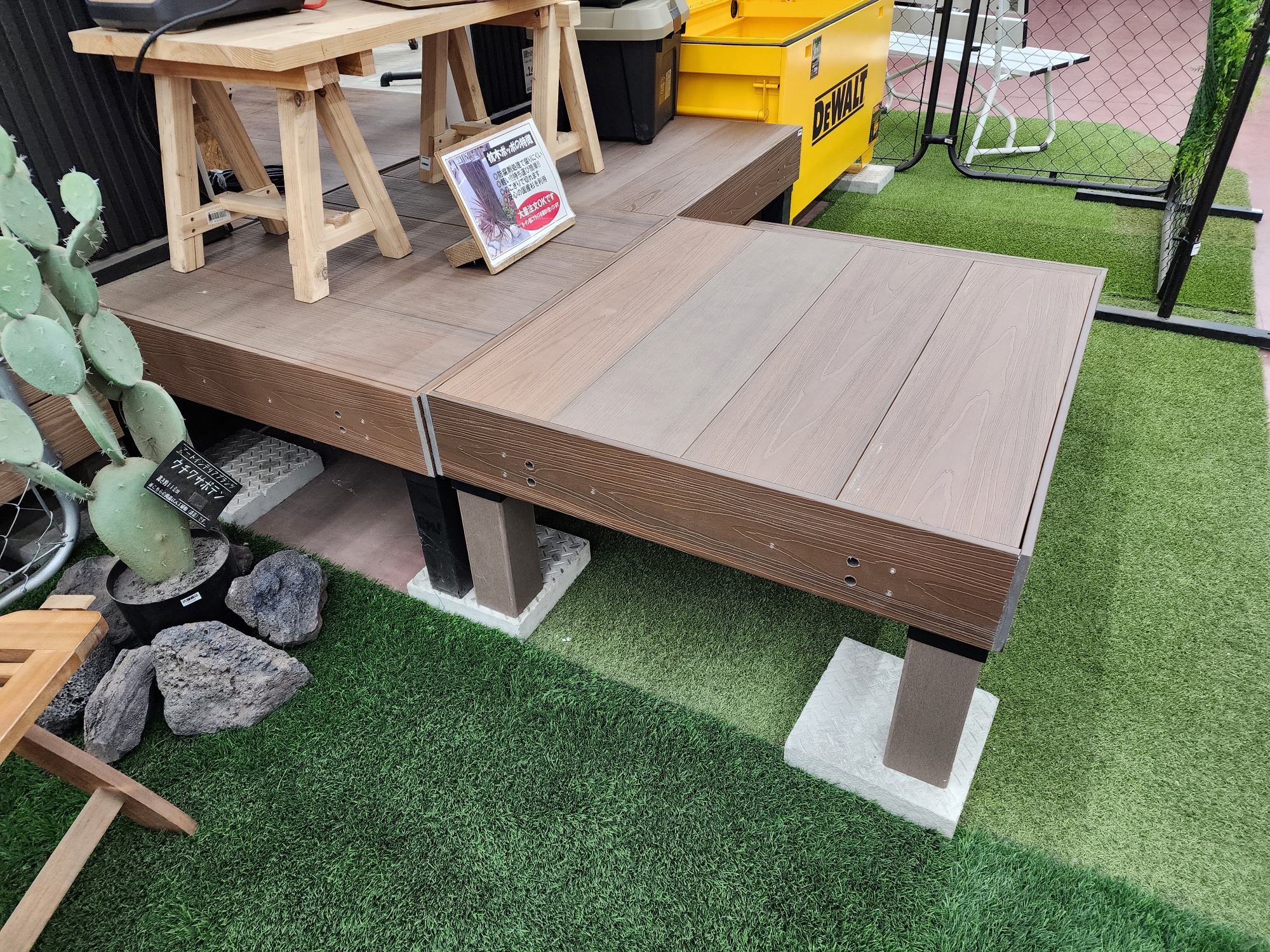 ジョイフル本田 オリジナル リウッドデッキ ウッドデッキ用デッキレッグ 約90x90x140mm | ジョイフル本田 取り寄せ