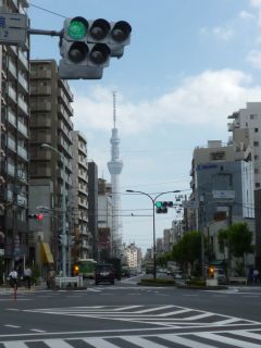 三ノ輪2丁目交差点よりスカイツリー