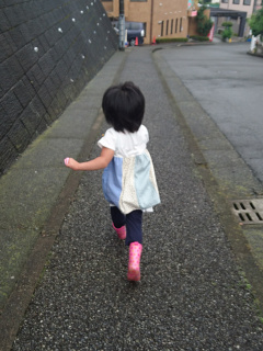 雨でも元気に走る