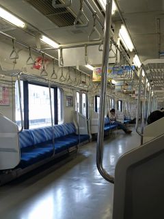 横須賀線ガラガラ