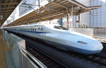 新幹線の電気代は?