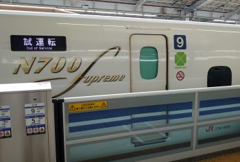 J0編成が停まっている!
