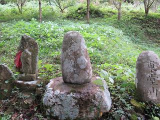 20151002小野観音堂石碑