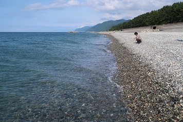 ヒスイ海岸でお宝さがし | WALK あばうと 日本4,000山